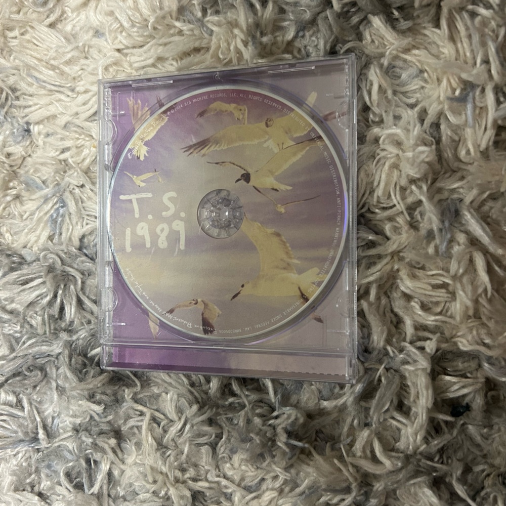 Birds Design CD with Purple and Gold